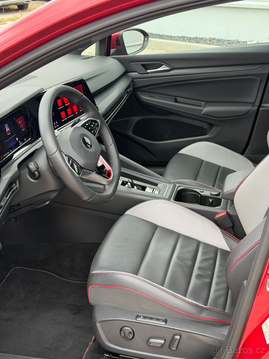 Volkswagen GOLF - 2