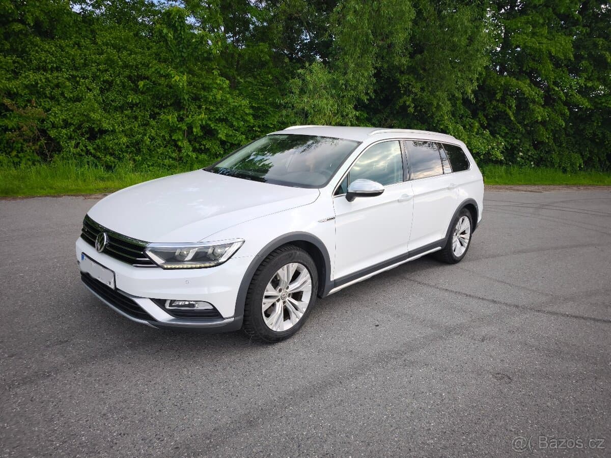 2016 Volkswagen PASSAT - 2