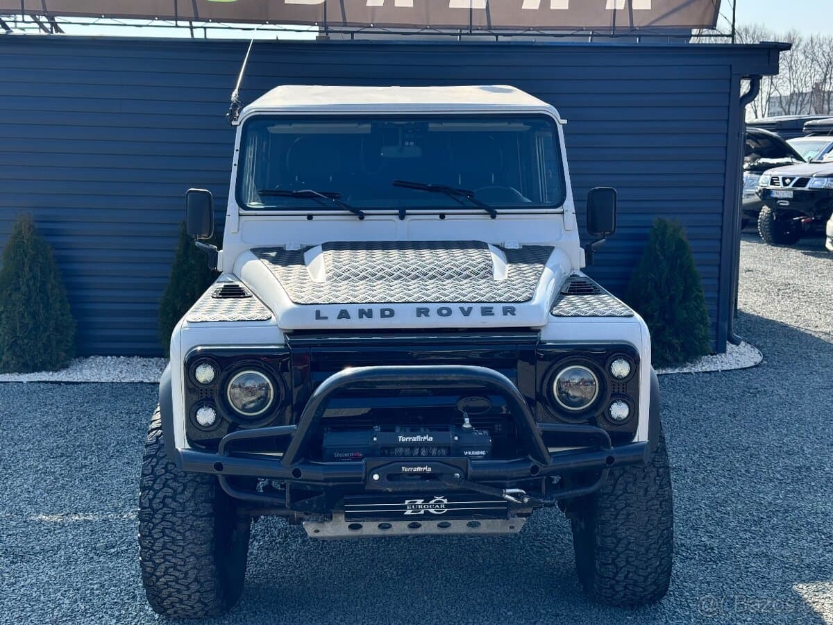 2010 Land Rover DEFENDER - 2