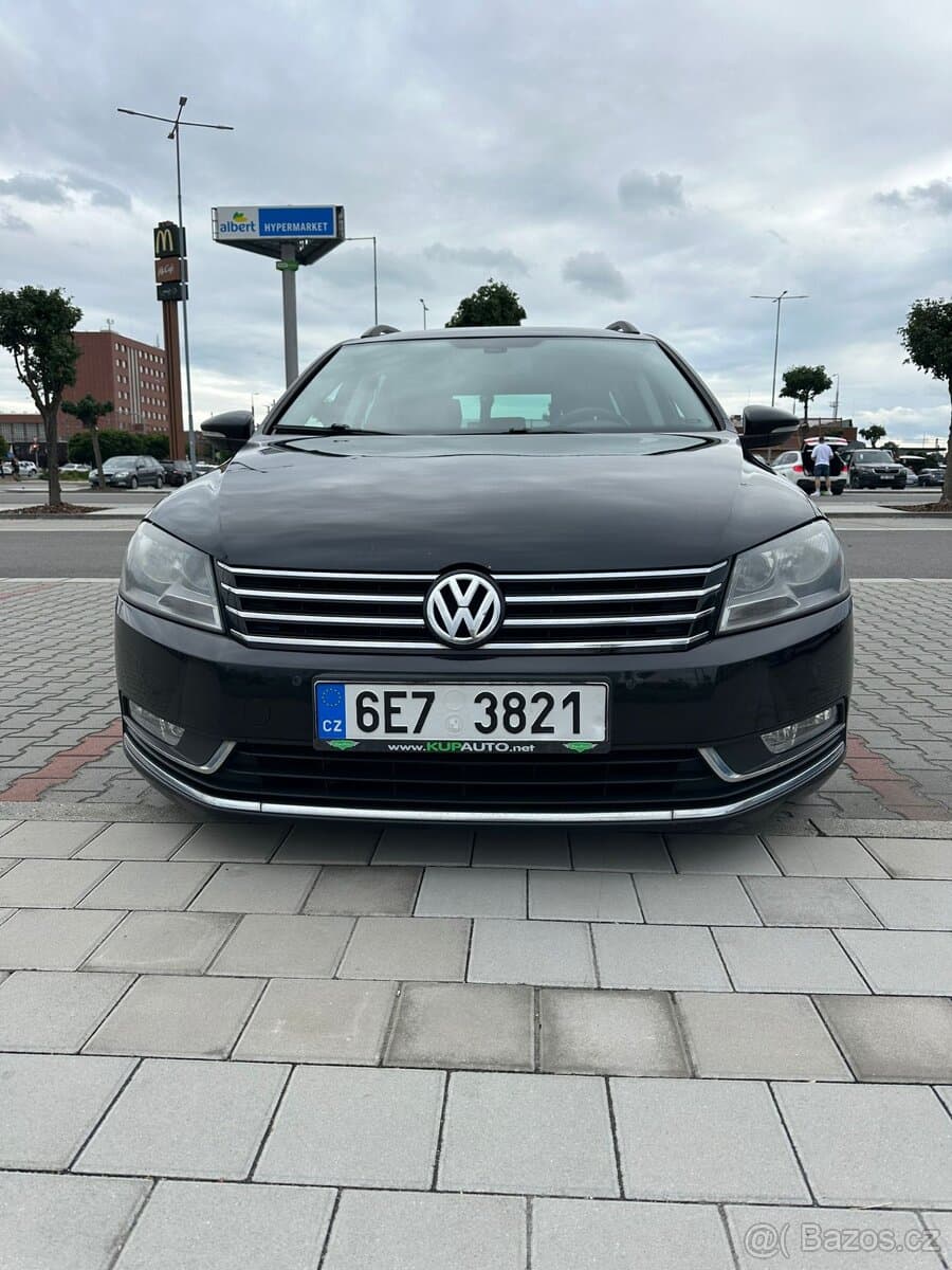 2013 Volkswagen PASSAT - 2