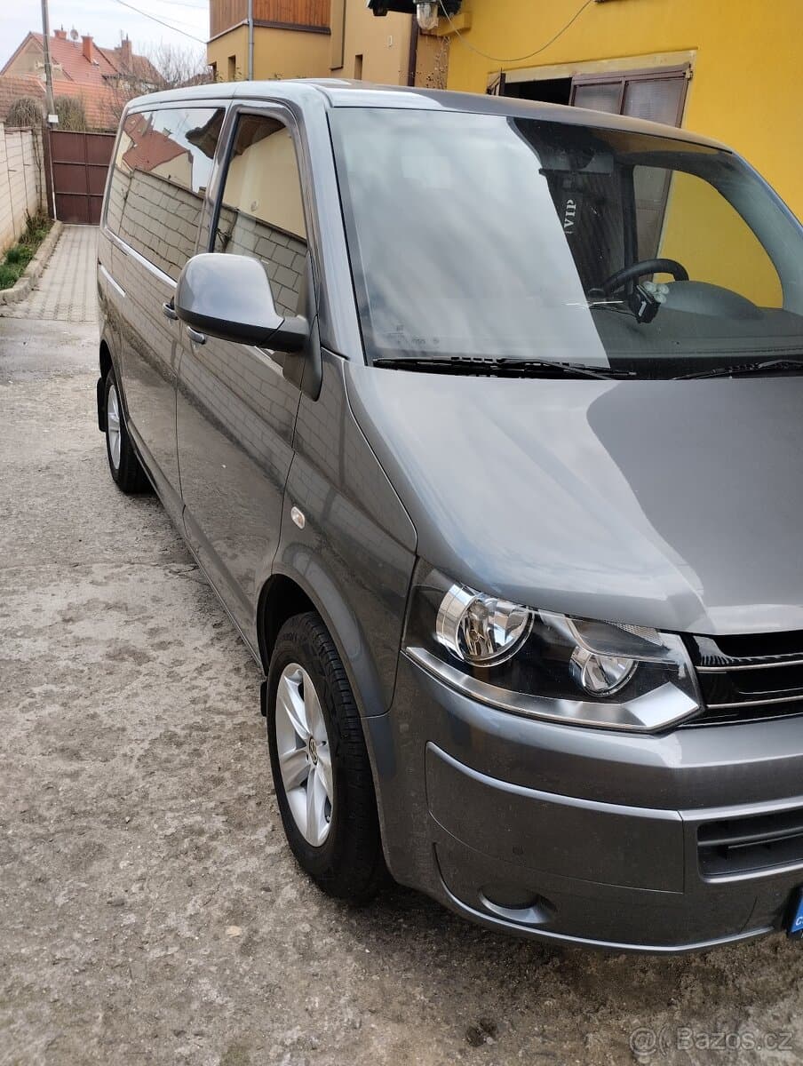 2010 Volkswagen CARAVELLE - 2