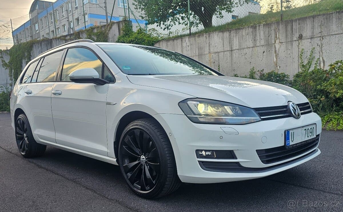 2015 Volkswagen GOLF - 2