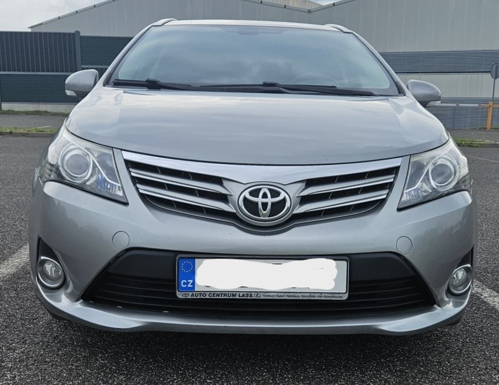 2013 Toyota AVENSIS - 2