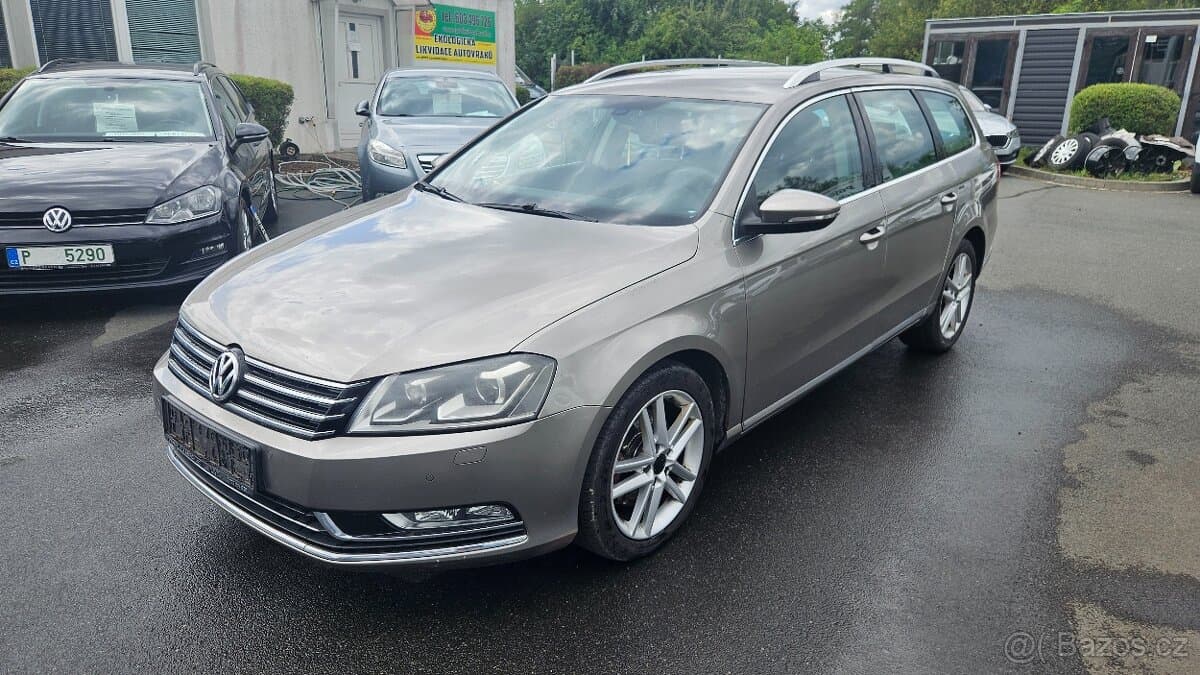 2013 Volkswagen PASSAT - 2