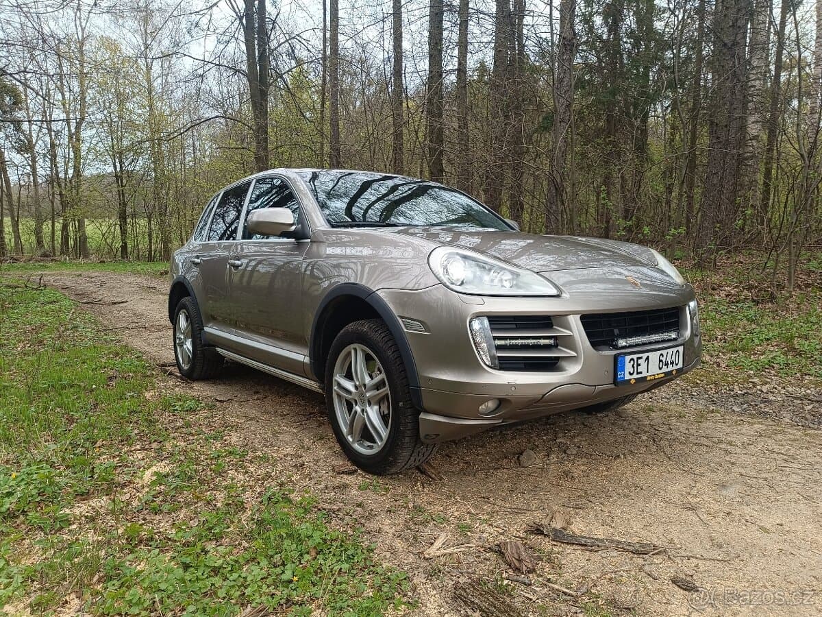 2004 Porsche CAYENNE - 2