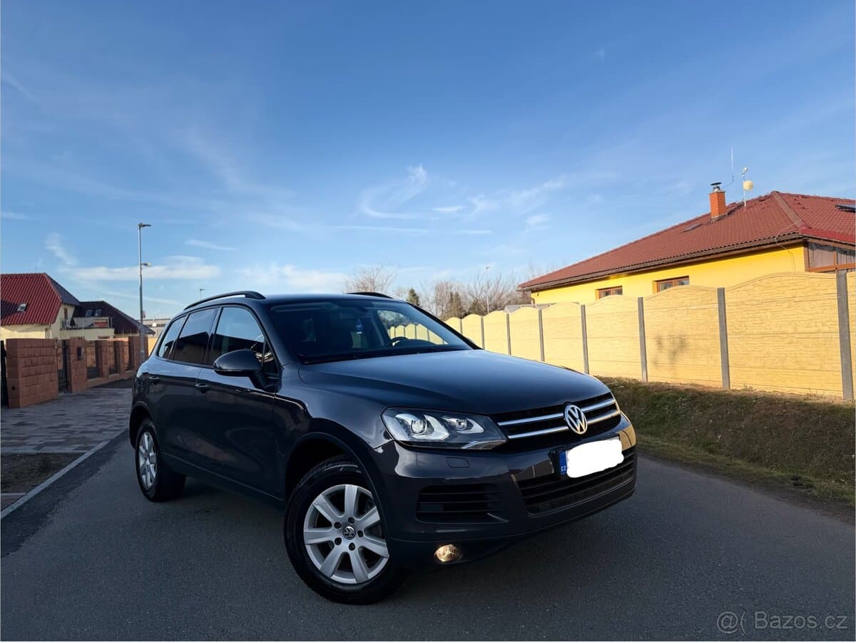 2010 Volkswagen TOUAREG - 2