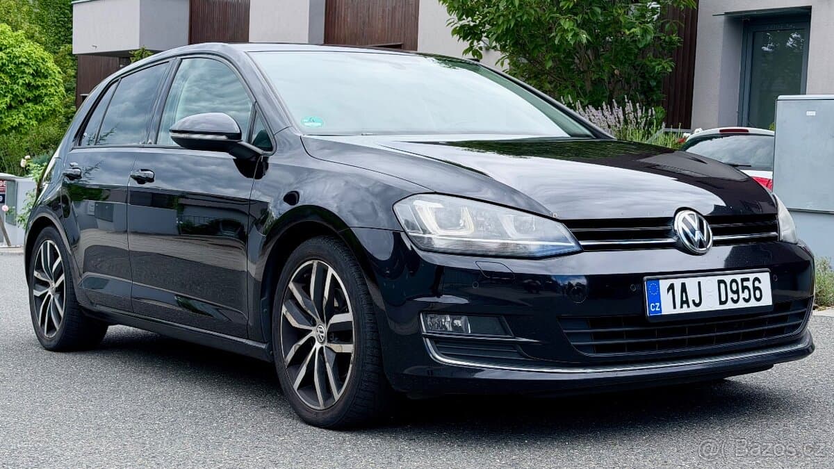 2012 Volkswagen GOLF - 2