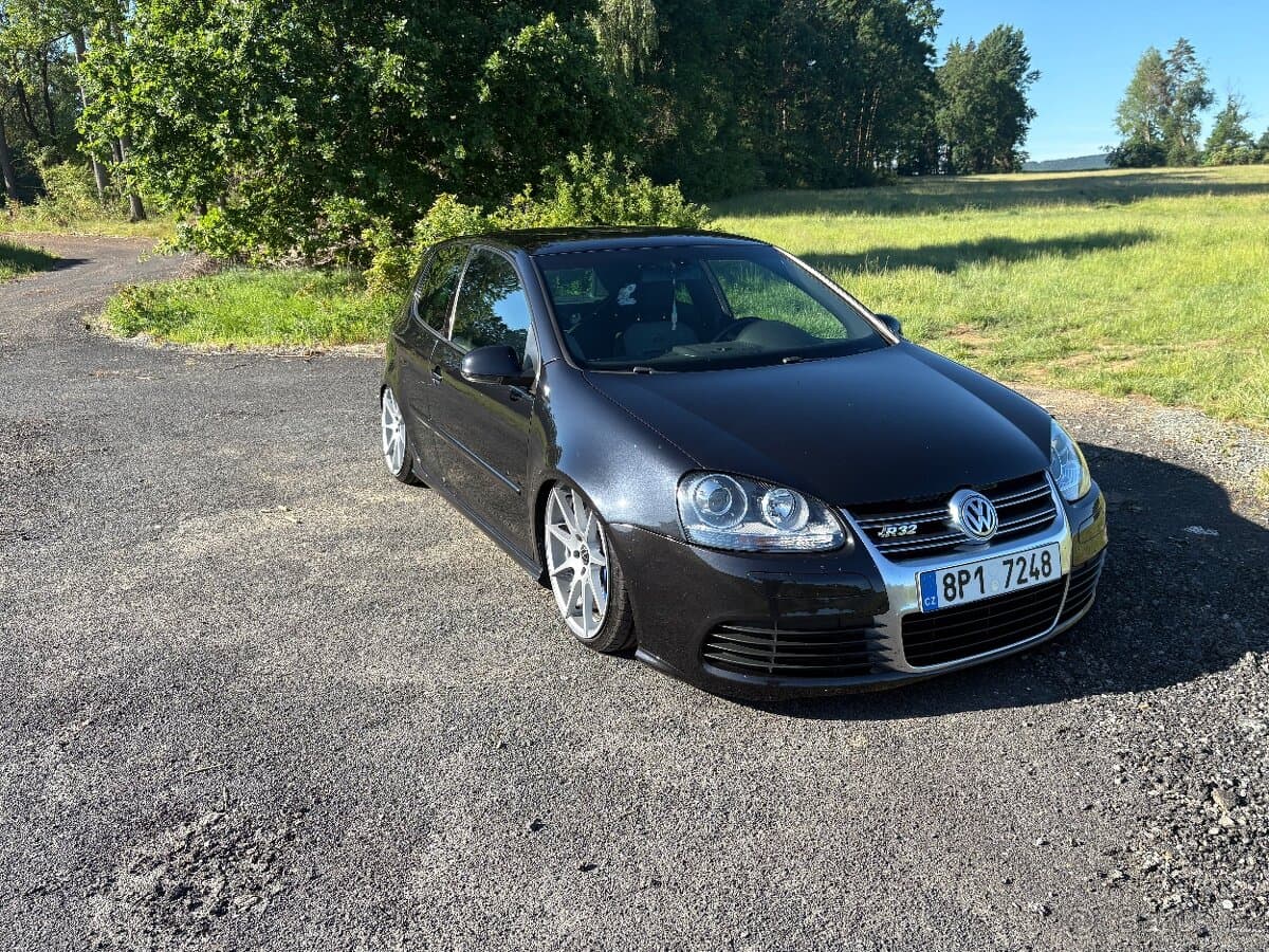 Volkswagen GOLF - 2