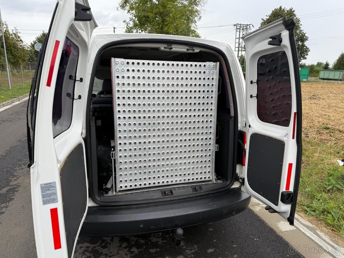 2012 Volkswagen CADDY - 2