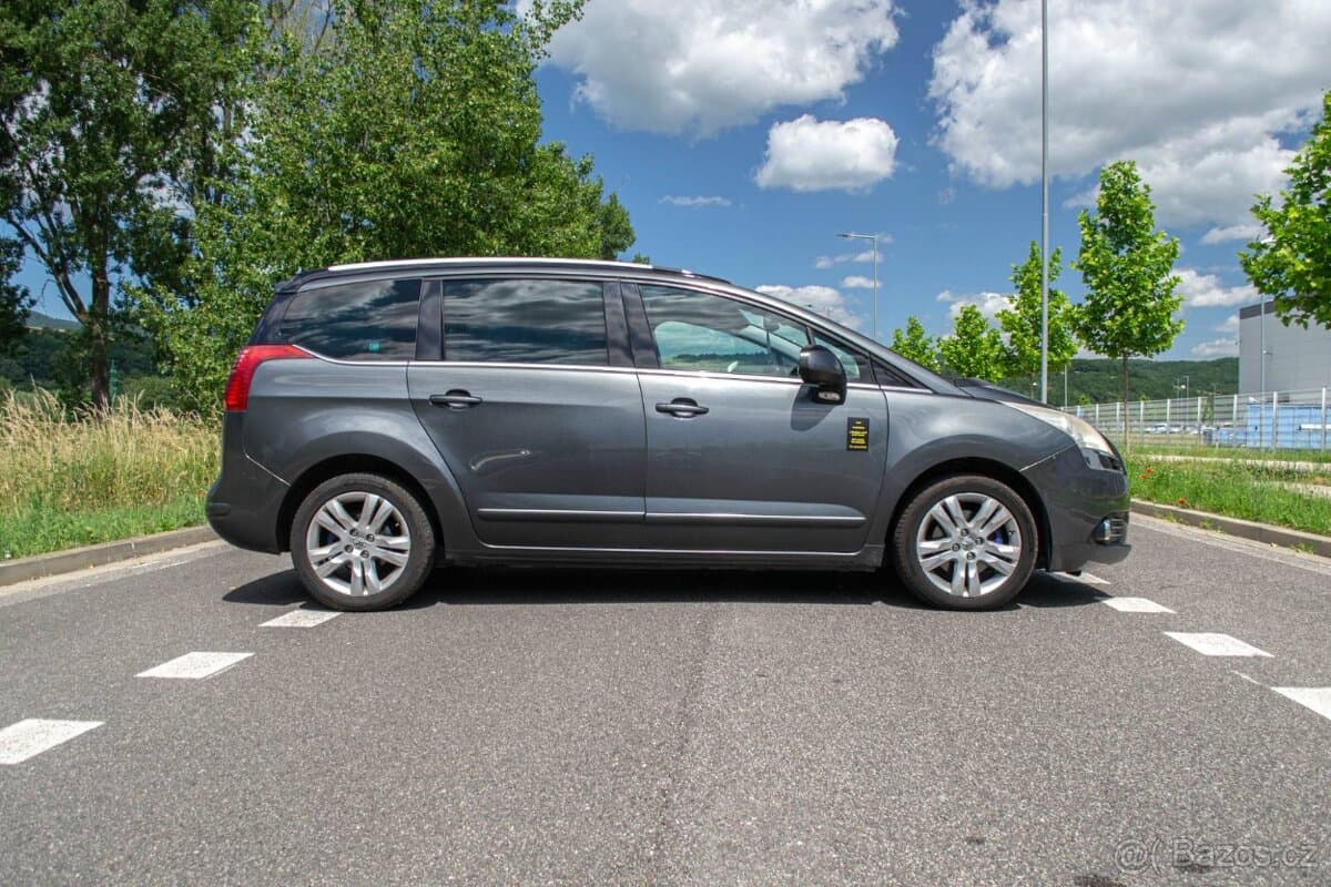 2010 Peugeot 5008 - 2