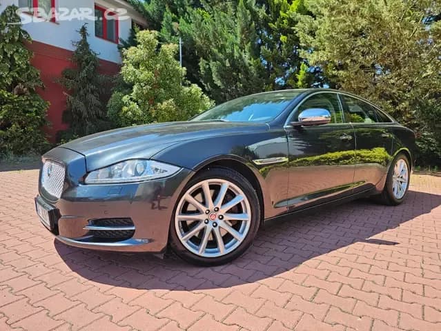 2015 Jaguar XJ - 2