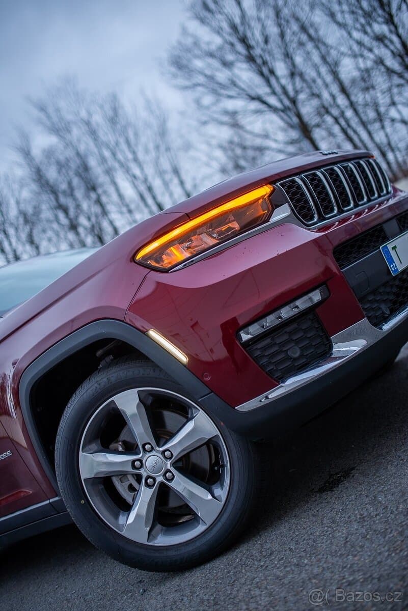 2021 Jeep CHEROKEE - 2