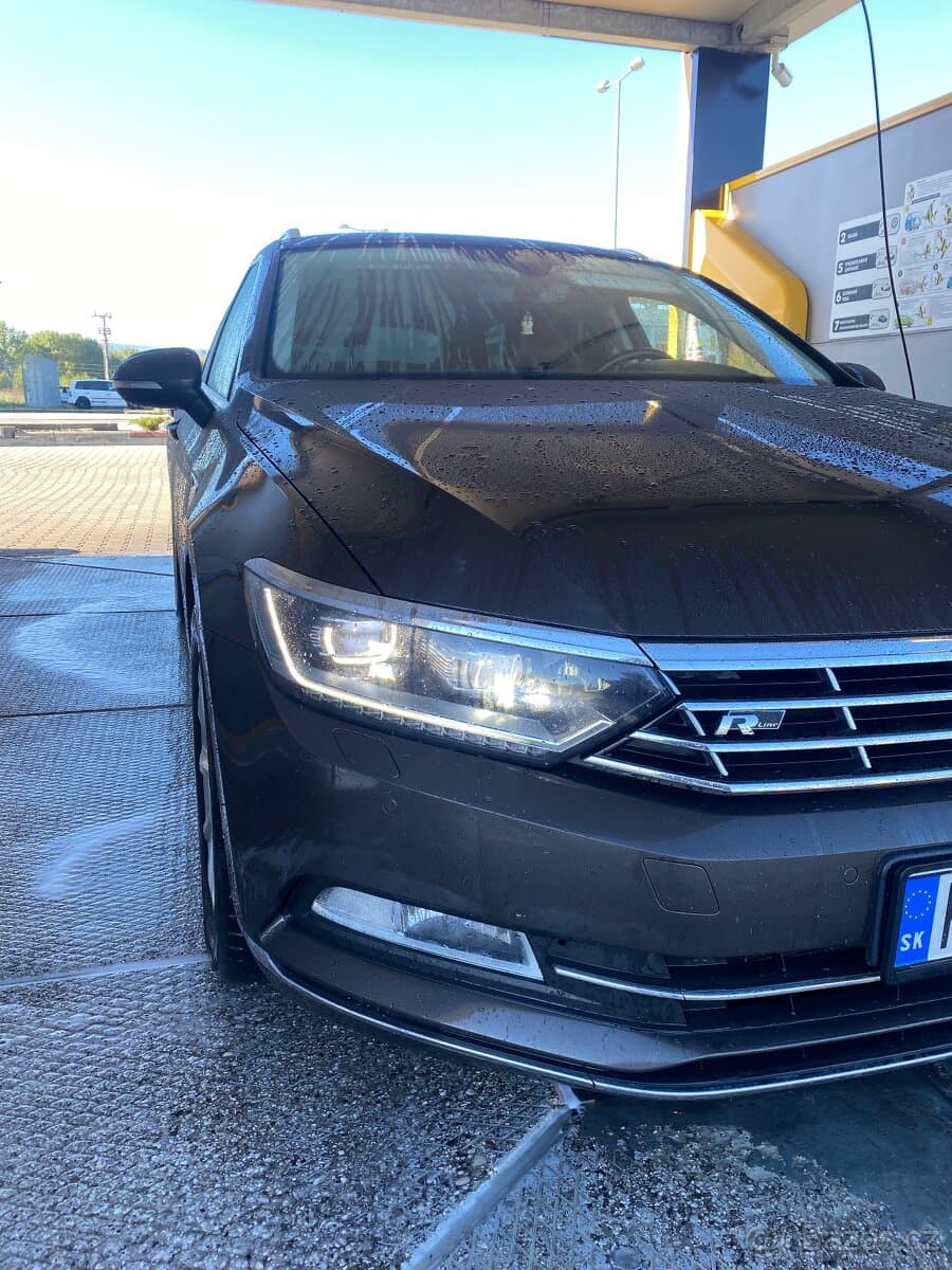 2015 Volkswagen PASSAT - 2