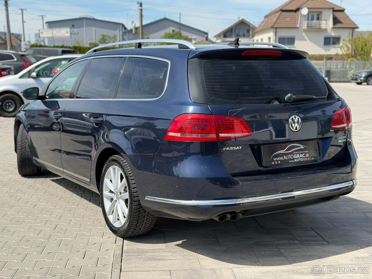 2013 Volkswagen PASSAT - 2
