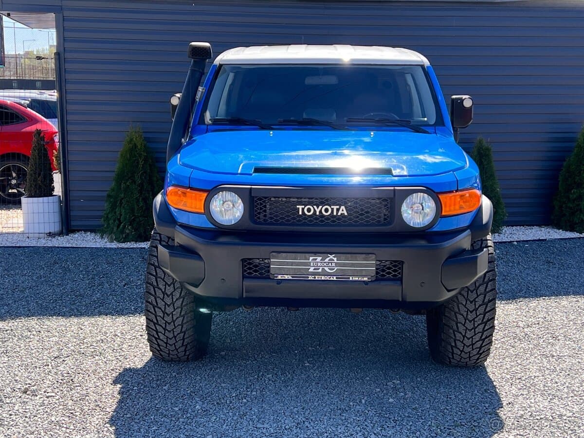 2008 Toyota FJ - 2