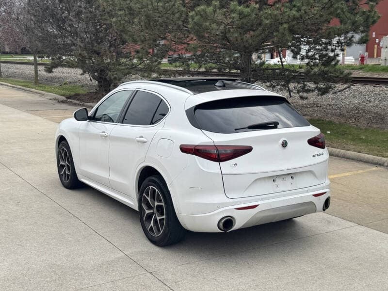 2021 Alfa Romeo STELVIO - 2