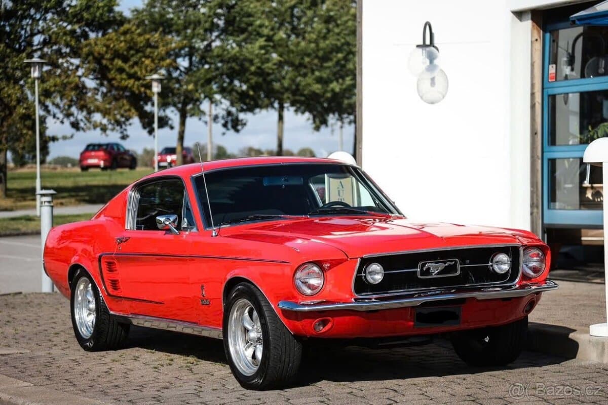 1967 Ford MUSTANG - 2