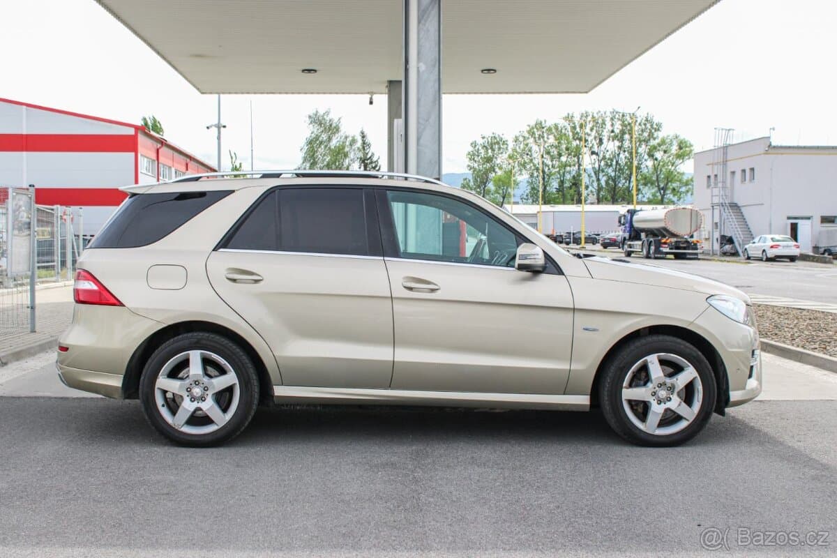 2012 Mercedes-Benz M-CLASS - 2