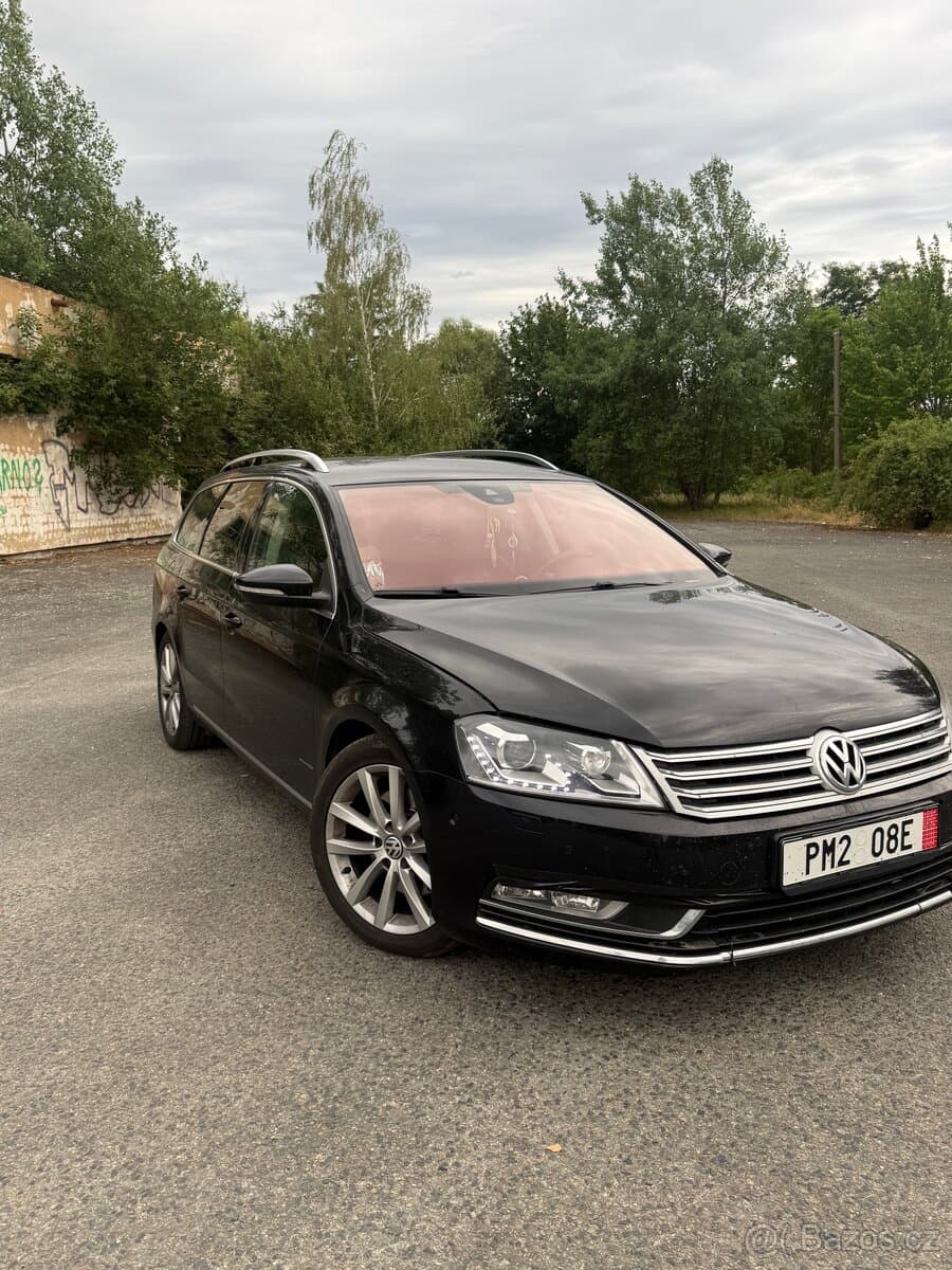2013 Volkswagen PASSAT - 2