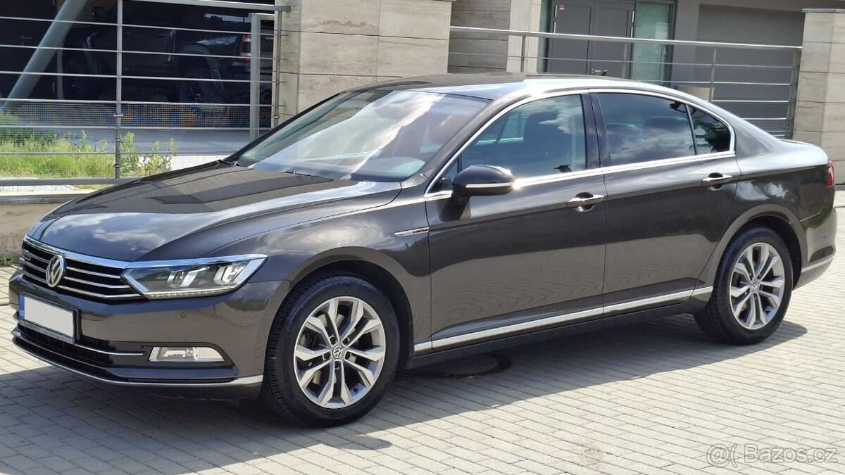 2016 Volkswagen PASSAT - 2