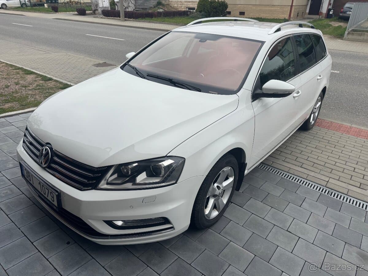 2013 Volkswagen PASSAT - 2