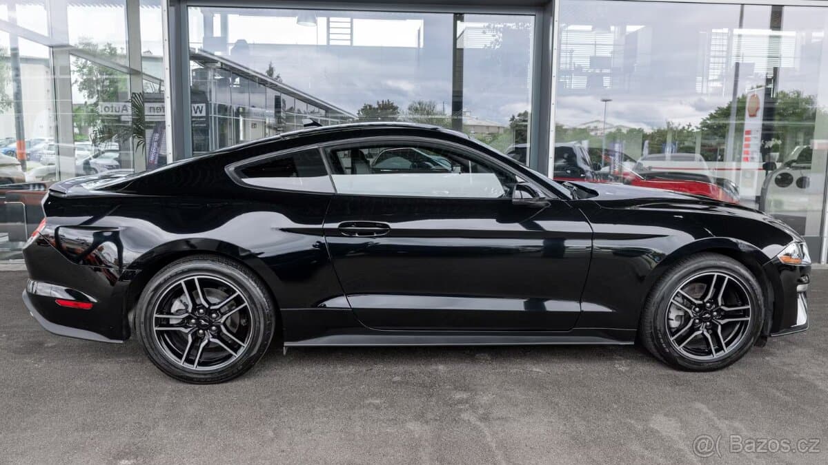 2020 Ford MUSTANG - 2