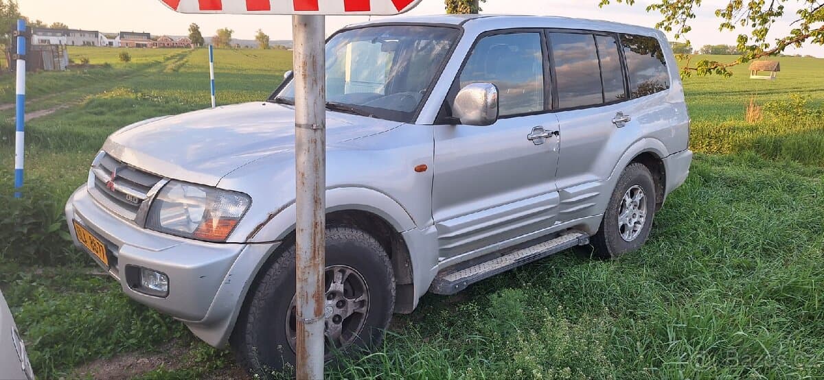 2001 Mitsubishi PAJERO - 2