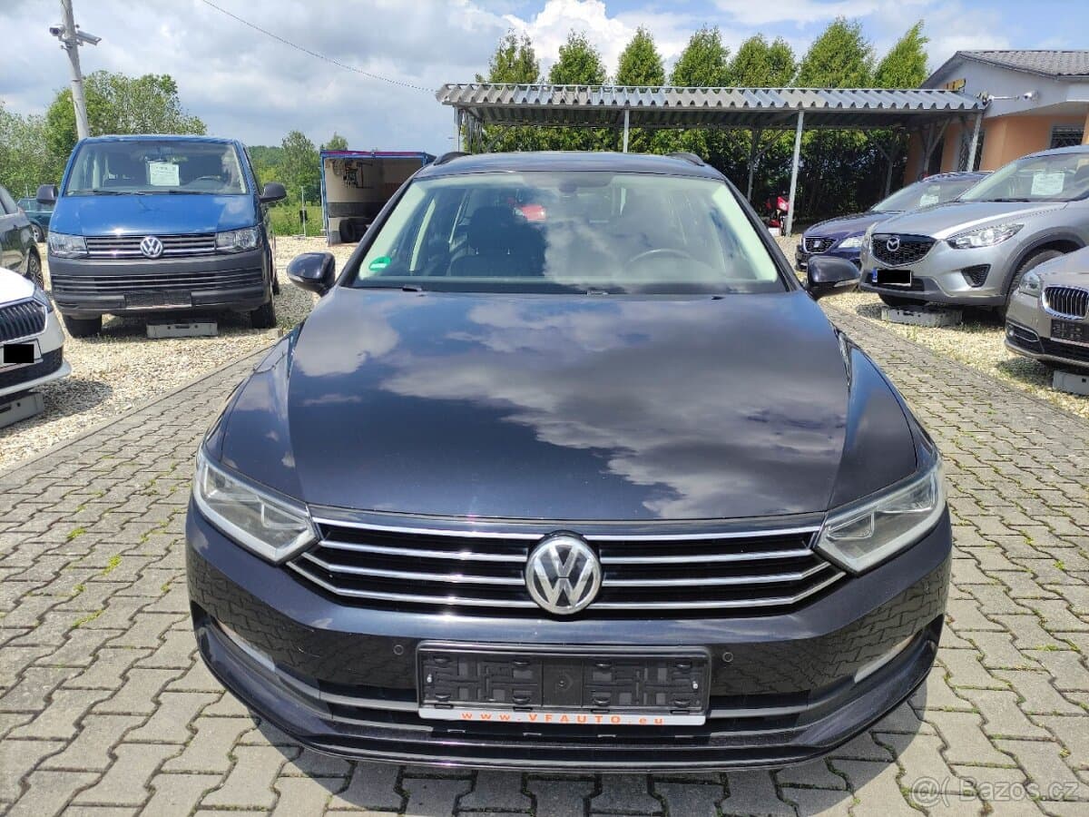 2017 Volkswagen PASSAT - 2