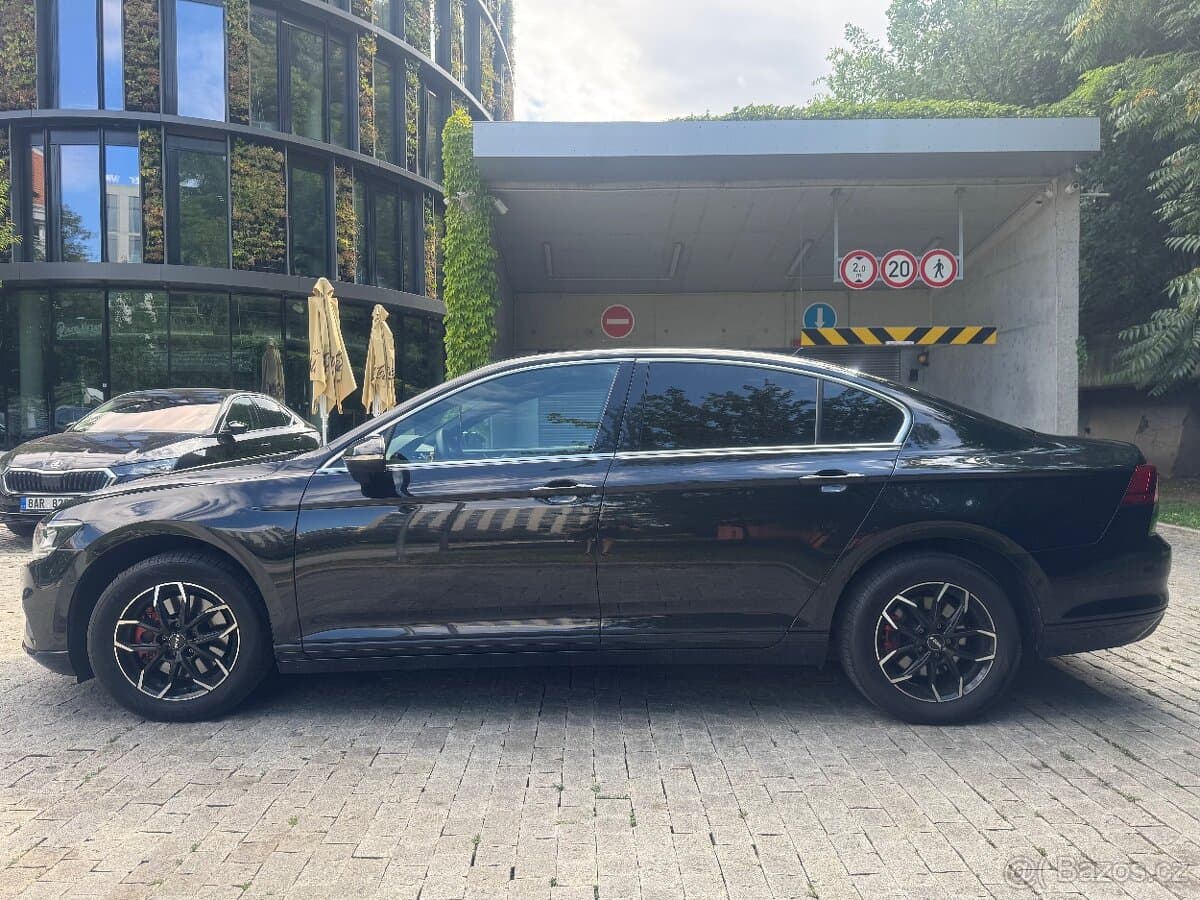 2021 Volkswagen PASSAT - 2