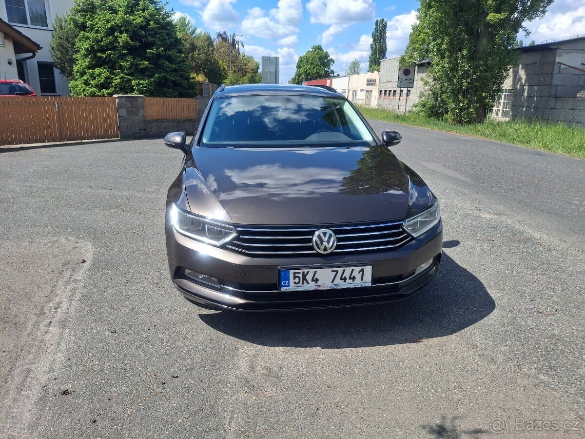 2016 Volkswagen PASSAT - 2