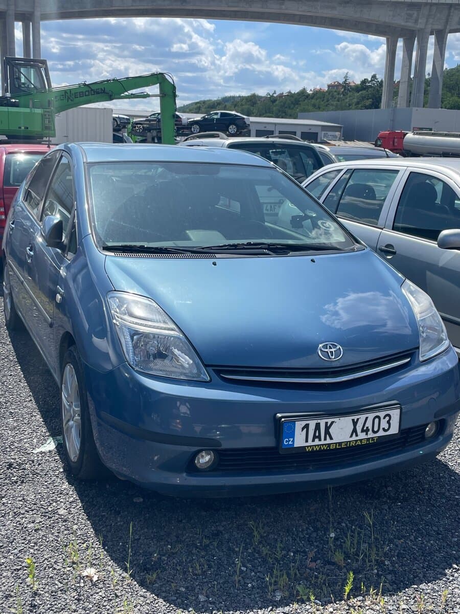 Toyota PRIUS - 2