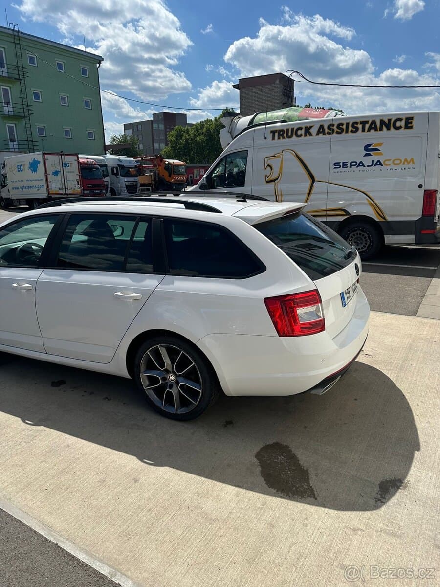 Škoda OCTAVIA - 2