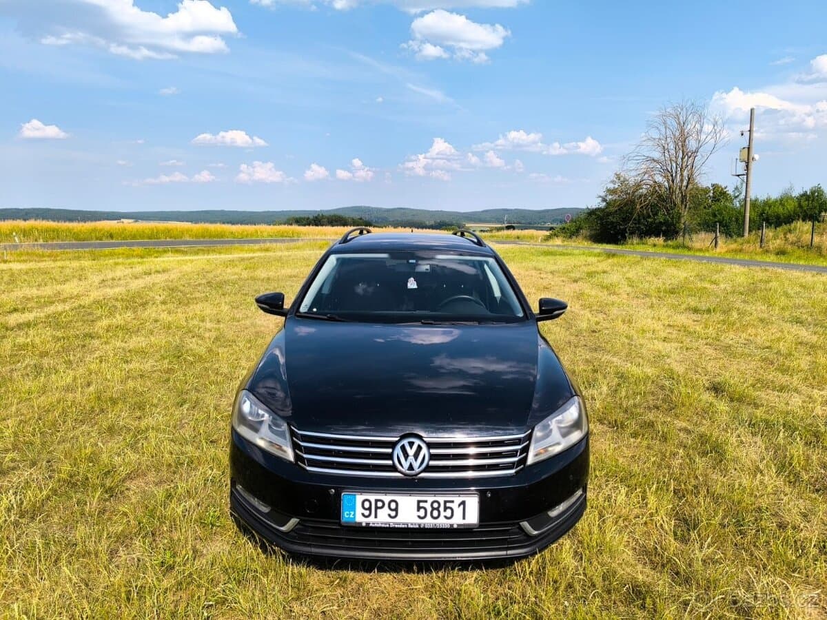 2011 Volkswagen PASSAT - 2