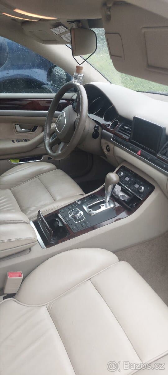 Audi A8 - 2