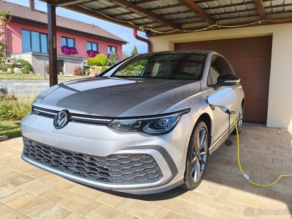 2022 Volkswagen GOLF - 2