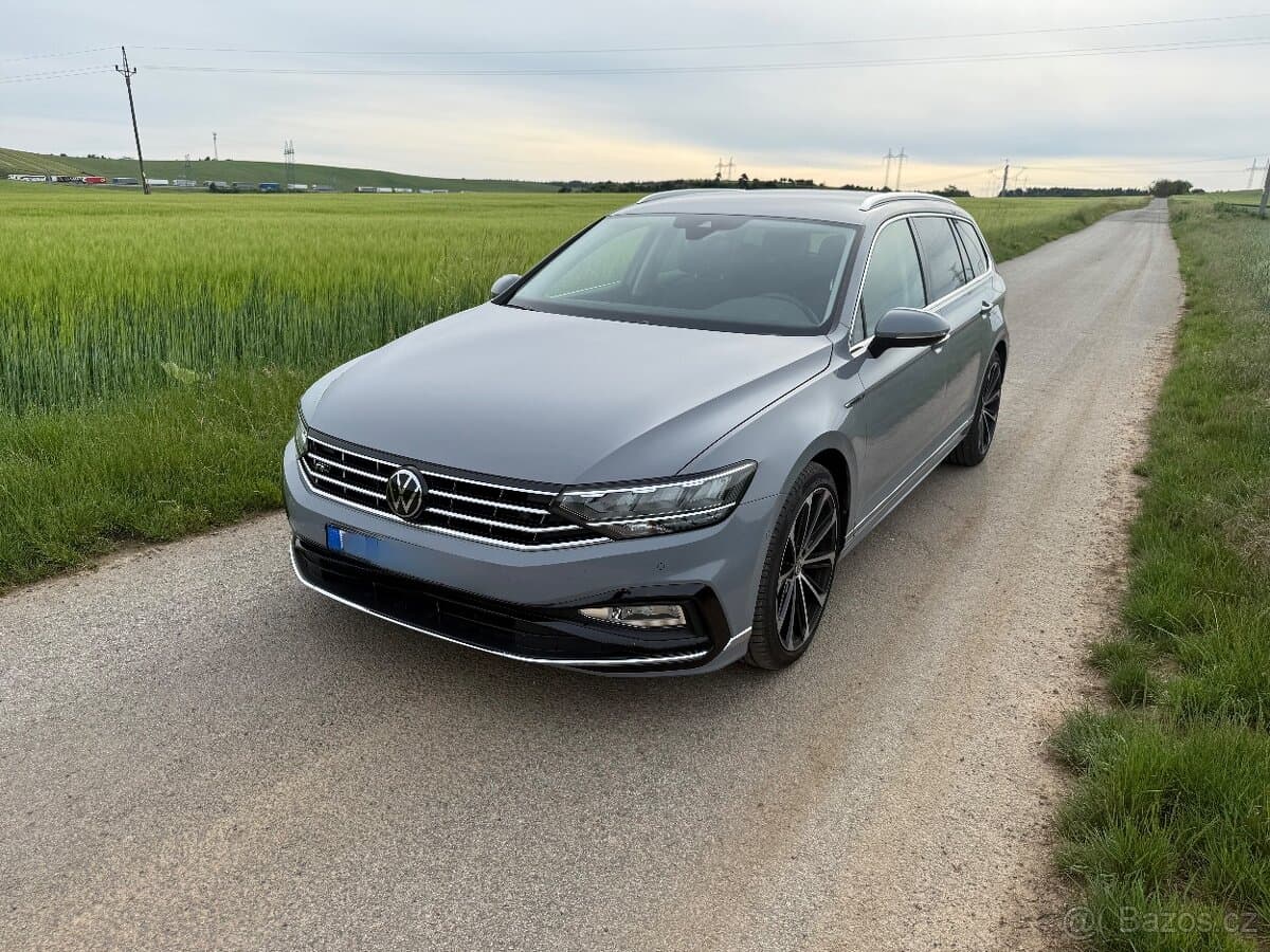 2024 Volkswagen PASSAT - 2