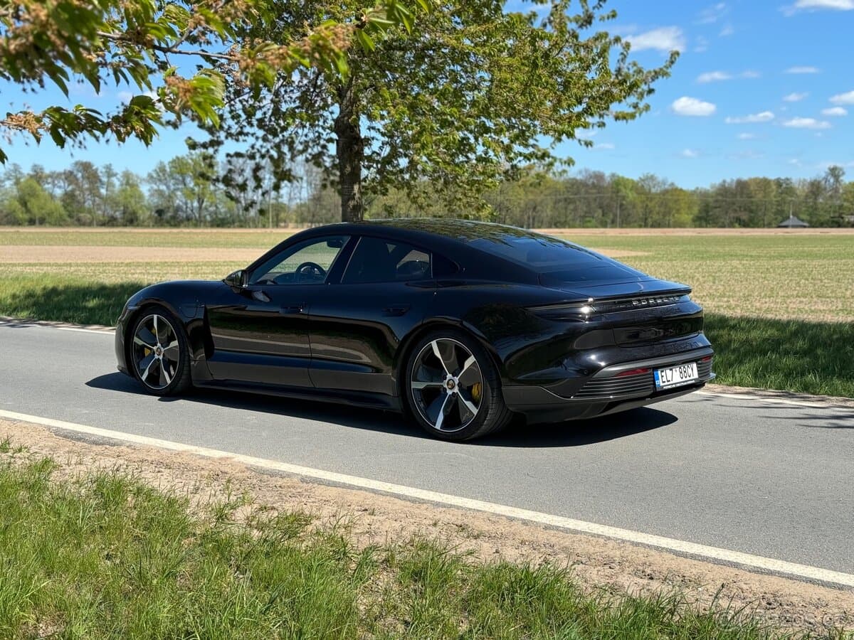 2021 Porsche TAYCAN - 2