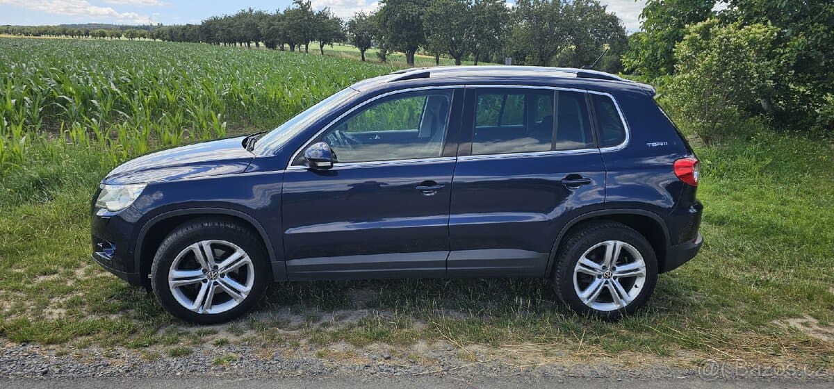 2011 Volkswagen TIGUAN - 2