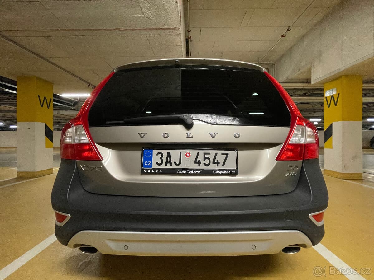 Volvo XC70 - 2