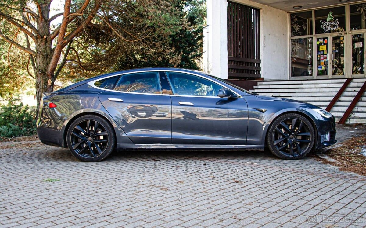 2017 Tesla MODEL S - 2