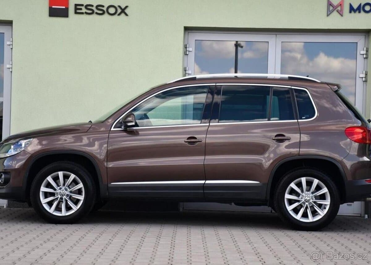 2012 Volkswagen TIGUAN - 2