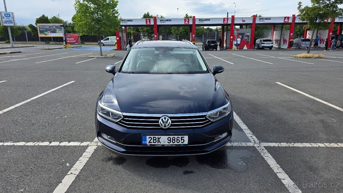 2016 Volkswagen PASSAT - 2