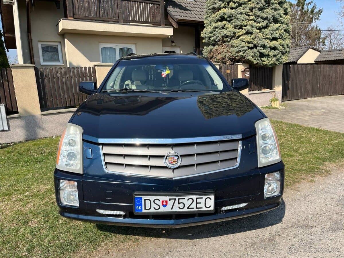2007 Cadillac SRX - 2