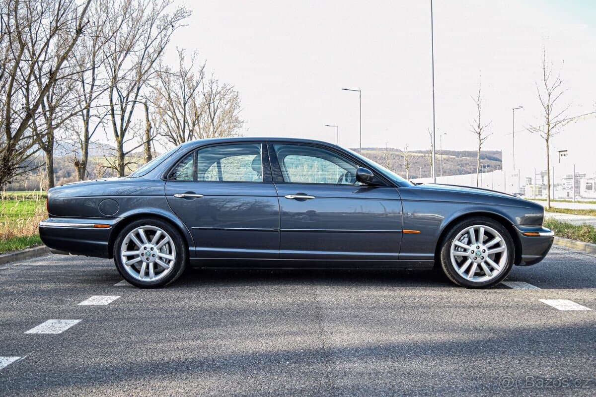 2004 Jaguar XJ - 2