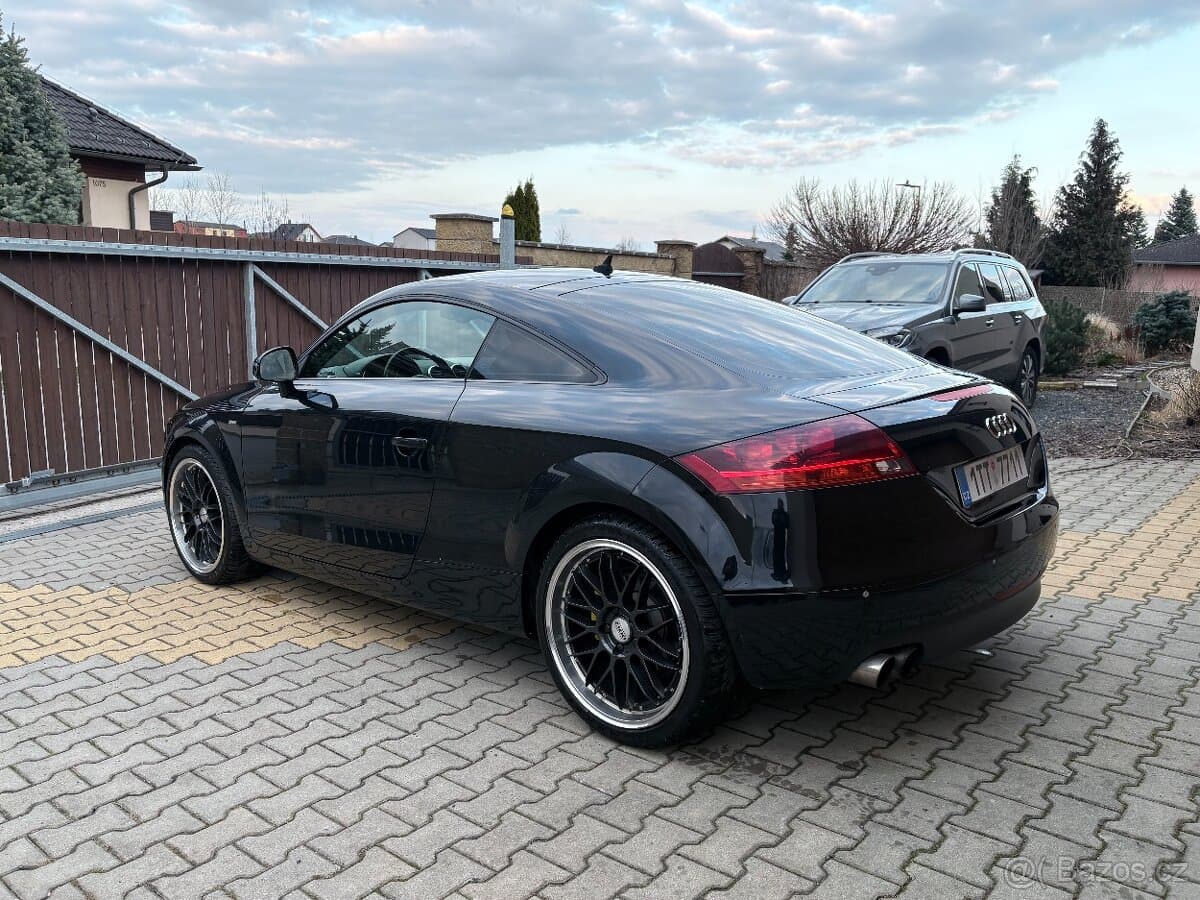 2008 Audi TT - 2
