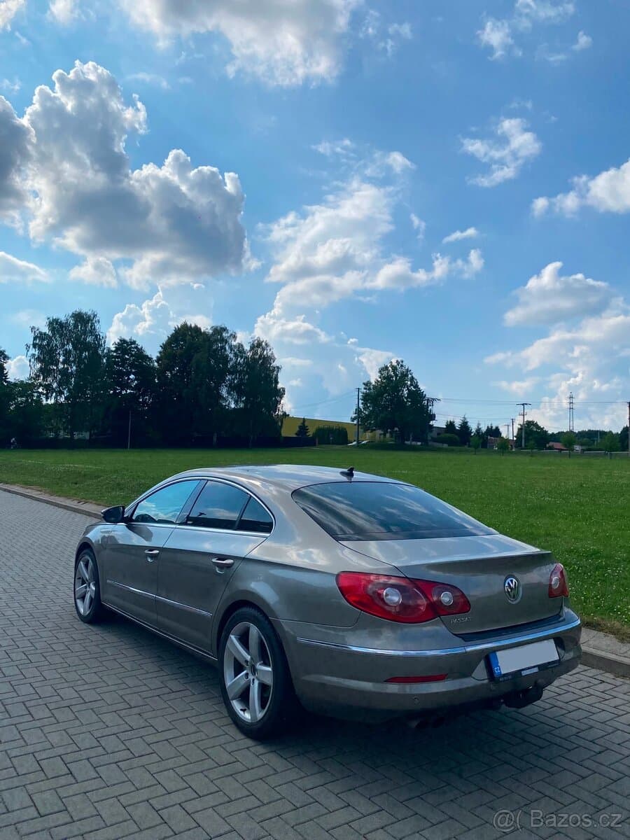 2010 Volkswagen PASSAT CC - 2