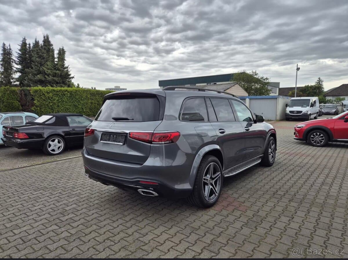2022 Mercedes-Benz GL - 2
