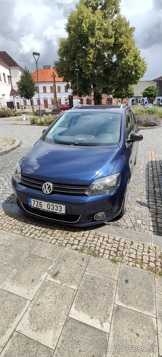 2011 Volkswagen GOLF - 2