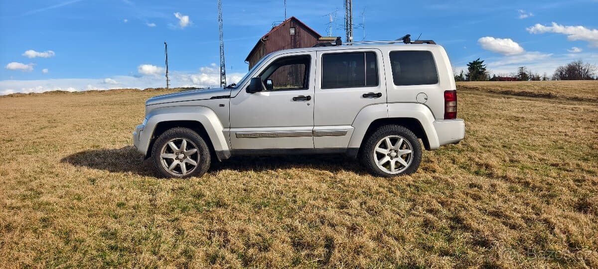 2008 Jeep CHEROKEE - 2