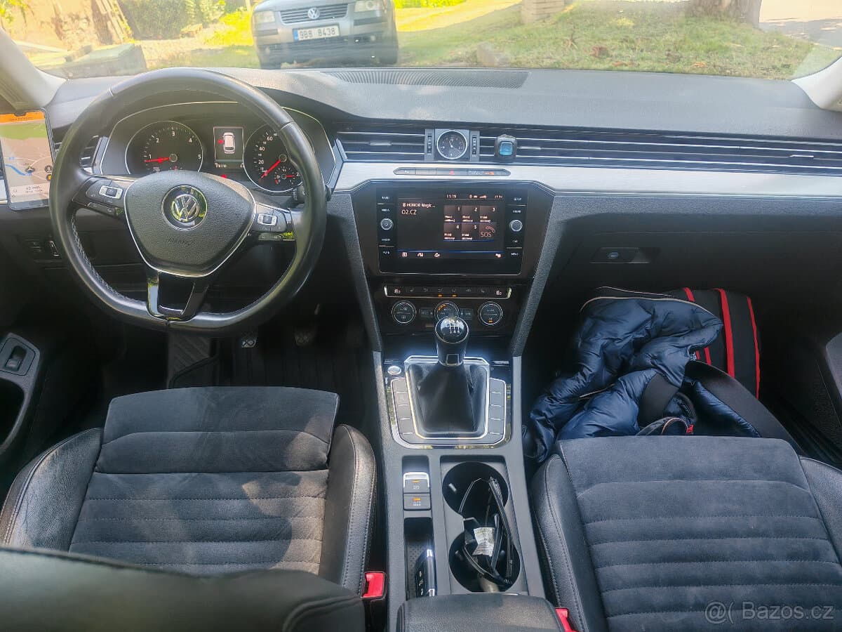2018 Volkswagen PASSAT - 2
